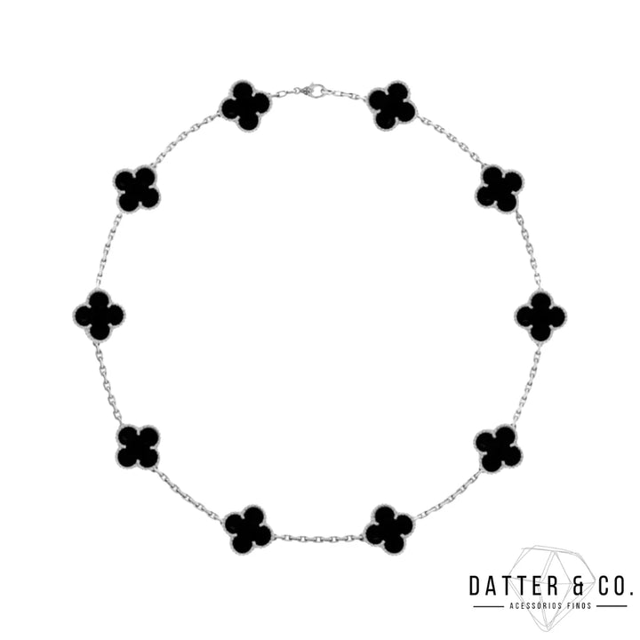 Inspirado no Trevo de quatro folhas, estas jóias são sinônimo de sorte e proteção.
Se você busca por colares trevo, pulseiras trevo, anéis trevo ou conjuntos trevo de alta qualidade, compre aqui na Datter & Co, Frete Grátis e Devolução Fácil.