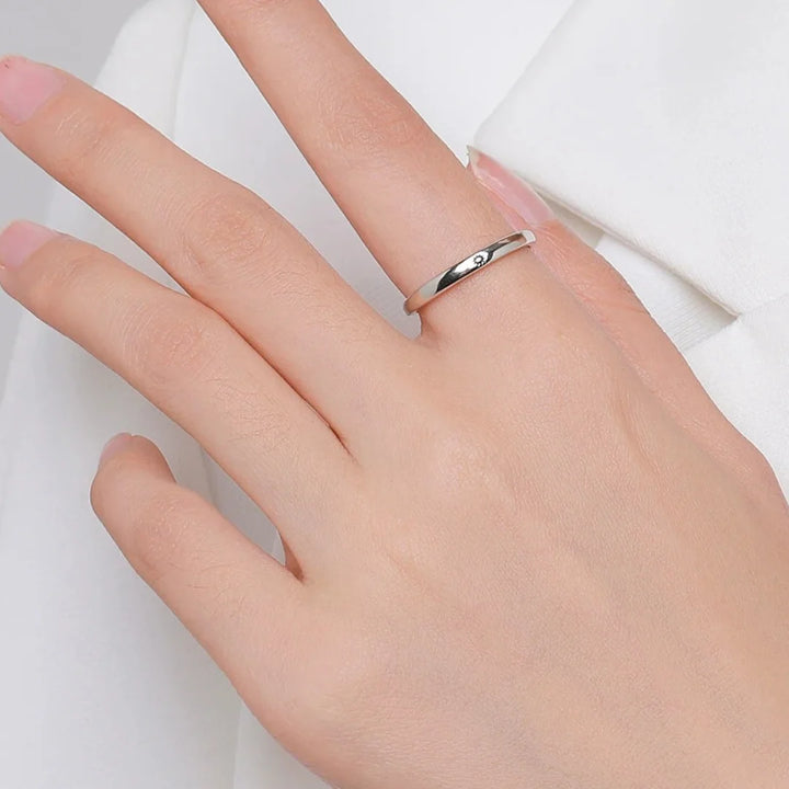Aqui você encontra o presente perfeito para o amor da sua vida! Jóias em Prata 925, Ouro 18K e Hipoalergênicas, Anel de namoro, Anel de Noivado e Anel Solitário para todos os estilos! Anel Cravejado, Anel Feminino de Ouro, Anel Feminino de Prata, com qualidade e durabilidade! Prata 925 e banho triplo de Ouro 18k. Peças feitas para Durar! Confira nossas promoções e leve frete grátis para todo o Brasil! Garantia de envio e devolução fácil