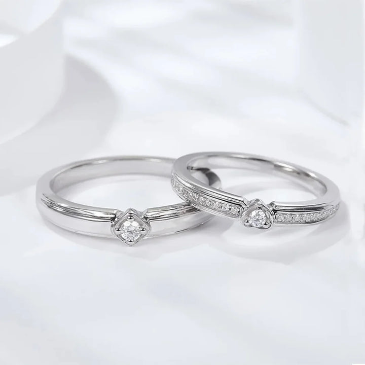 Aqui você encontra o presente perfeito para o amor da sua vida! Jóias em Prata 925, Ouro 18K e Hipoalergênicas, Anel de namoro, Anel de Noivado e Anel Solitário para todos os estilos! Anel Cravejado, Anel Feminino de Ouro, Anel Feminino de Prata, com qualidade e durabilidade! Prata 925 e banho triplo de Ouro 18k. Peças feitas para Durar! Confira nossas promoções e leve frete grátis para todo o Brasil! Garantia de envio e devolução fácil.