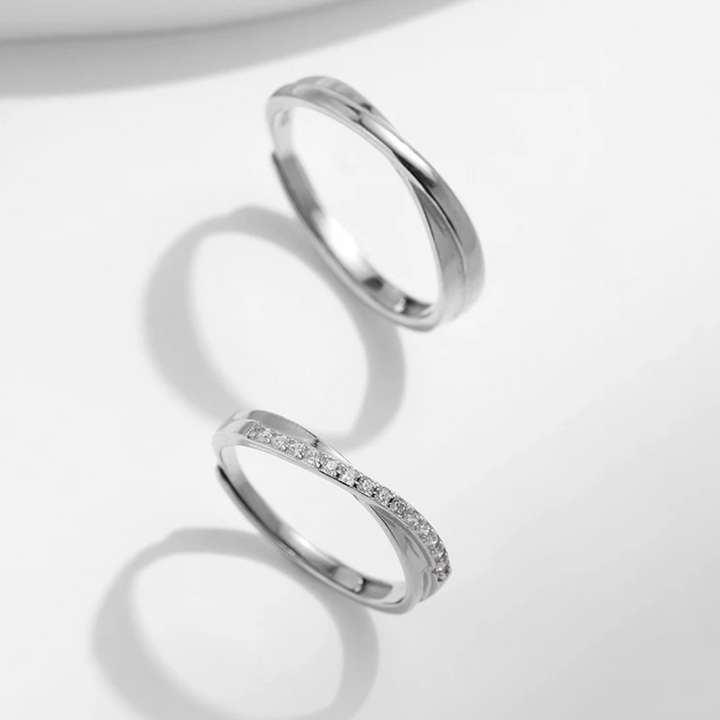 Aqui você encontra o presente perfeito para o amor da sua vida! Jóias em Prata 925, Ouro 18K e Hipoalergênicas, Anel de namoro, Anel de Noivado e Anel Solitário para todos os estilos! Anel Cravejado, Anel Feminino de Ouro, Anel Feminino de Prata, com qualidade e durabilidade! Prata 925 e banho triplo de Ouro 18k. Peças feitas para Durar! Confira nossas promoções e leve frete grátis para todo o Brasil! Garantia de envio e devolução fácil.