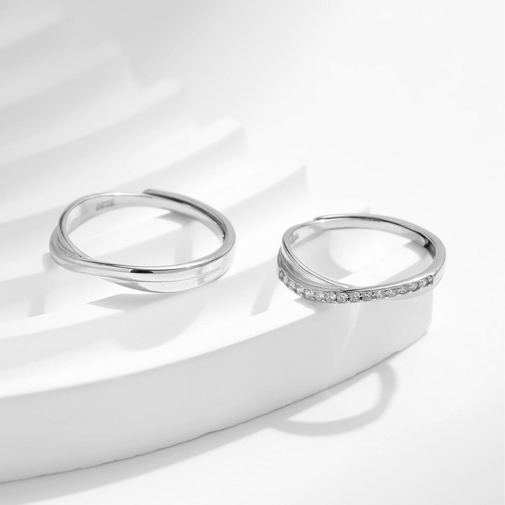 Aqui você encontra o presente perfeito para o amor da sua vida! Jóias em Prata 925, Ouro 18K e Hipoalergênicas, Anel de namoro, Anel de Noivado e Anel Solitário para todos os estilos! Anel Cravejado, Anel Feminino de Ouro, Anel Feminino de Prata, com qualidade e durabilidade! Prata 925 e banho triplo de Ouro 18k. Peças feitas para Durar! Confira nossas promoções e leve frete grátis para todo o Brasil! Garantia de envio e devolução fácil.