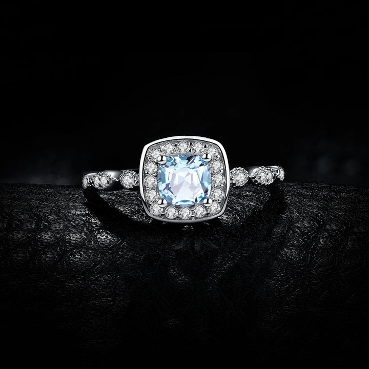 Você está procurando o presente ideal para sua mãe? Neste dia das mães, se você busca presentear com qualidade e elegância, separamos jóias únicas e exclusivas para você! Nossas jóias são compostas por Prata 925 e Ouro 18K, Aqui você encontra o presente ideal para a sua mãe! Confira nossas promoções e leve frete grátis para todo o Brasil! Garantia de envio, devolução fácil e embalagem presenteável!