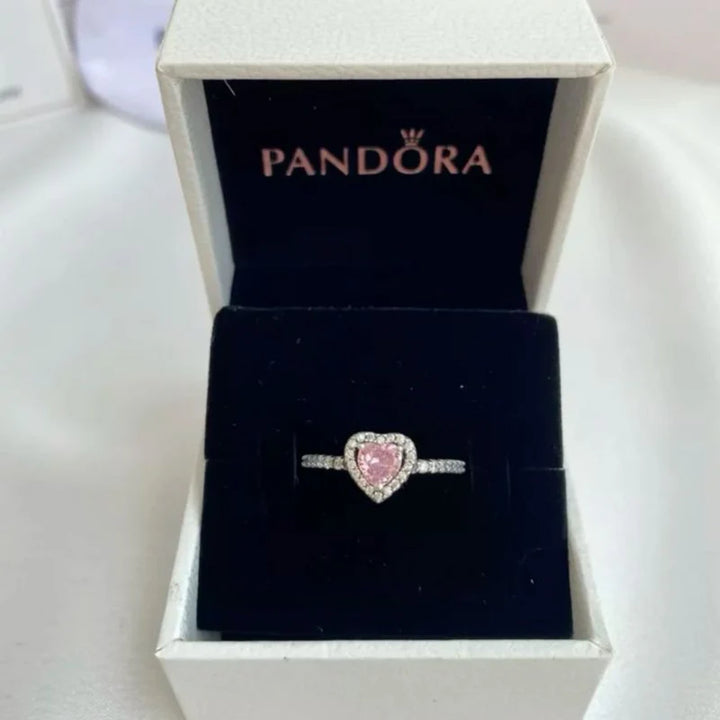Você está procurando o presente ideal para sua mãe? Neste dia das mães, se você busca presentear com qualidade e elegância, separamos jóias únicas e exclusivas para você! Nossas jóias são compostas por Prata 925 e Ouro 18K, Aqui você encontra o presente ideal para a sua mãe! Confira nossas promoções e leve frete grátis para todo o Brasil! Garantia de envio, devolução fácil e embalagem presenteável!