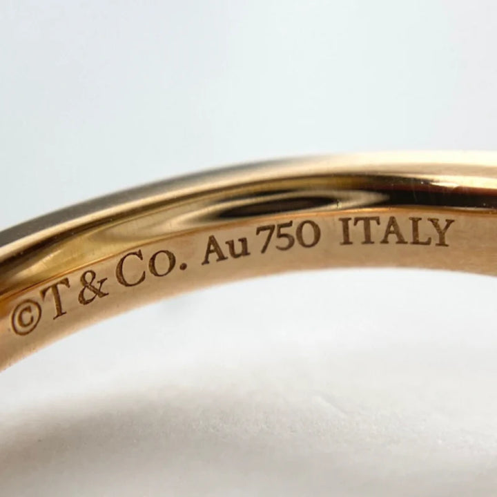 Aqui você encontra Anel Feminino para todos os estilos! Anel Cravejado, Anel Feminino de Ouro, Anel Feminino de Prata, com qualidade e durabilidade! Prata 925 e banho triplo de Ouro 18k. Peças feitas para Durar! Confira nossas promoções e leve frete grátis para todo o Brasil! Garantia de envio e devolução fácil.