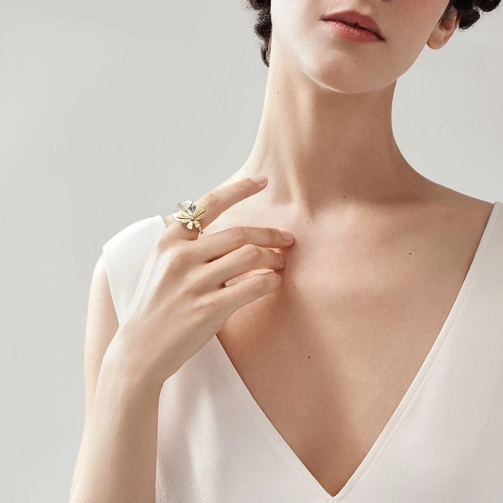 Aqui você encontra Anel Feminino para todos os estilos! Anel Cravejado, Anel Feminino de Ouro, Anel Feminino de Prata, com qualidade e durabilidade! Prata 925 e banho triplo de Ouro 18k. Peças feitas para Durar! Confira nossas promoções e leve frete grátis para todo o Brasil! Garantia de envio e devolução fácil.