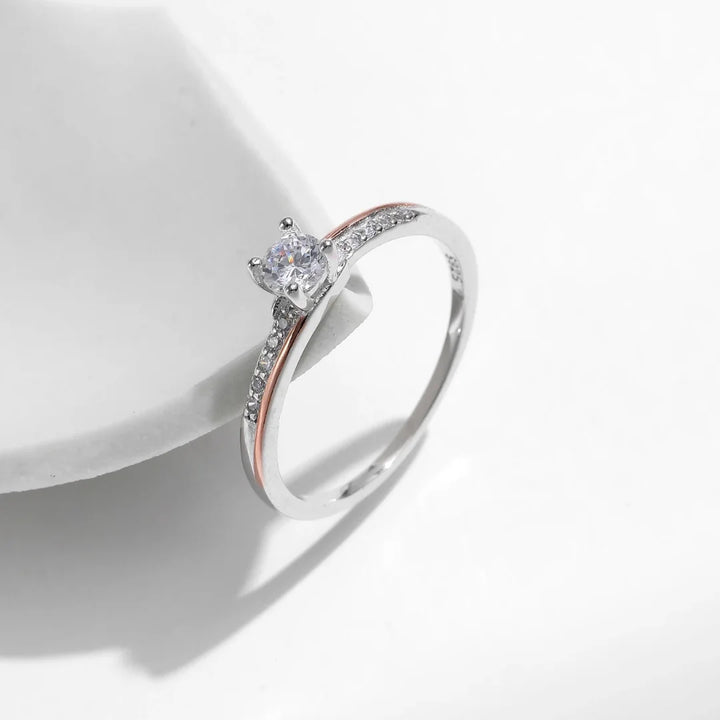 Aqui você encontra o presente perfeito para o amor da sua vida! Jóias em Prata 925, Ouro 18K e Hipoalergênicas, Anel de namoro, Anel de Noivado e Anel Solitário para todos os estilos! Anel Cravejado, Anel Feminino de Ouro, Anel Feminino de Prata, com qualidade e durabilidade! Prata 925 e banho triplo de Ouro 18k. Peças feitas para Durar! Confira nossas promoções e leve frete grátis para todo o Brasil! Garantia de envio e devolução fácil.