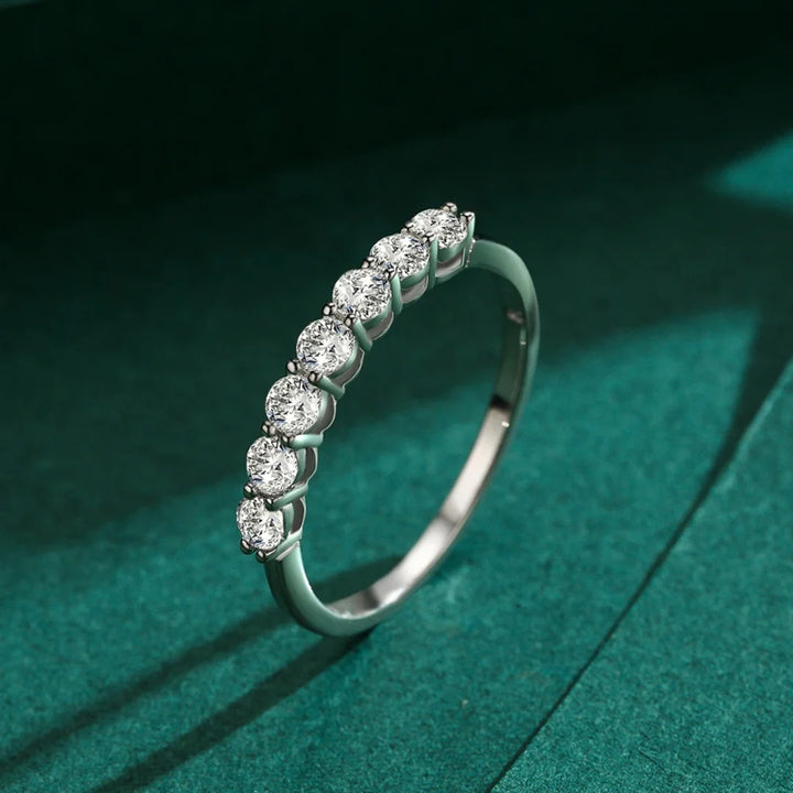 Aqui você encontra o presente perfeito para o amor da sua vida! Jóias em Prata 925, Ouro 18K e Hipoalergênicas, Anel de namoro, Anel de Noivado e Anel Solitário para todos os estilos! Anel Cravejado, Anel Feminino de Ouro, Anel Feminino de Prata, com qualidade e durabilidade! Prata 925 e banho triplo de Ouro 18k. Peças feitas para Durar! Confira nossas promoções e leve frete grátis para todo o Brasil! Garantia de envio e devolução fácil