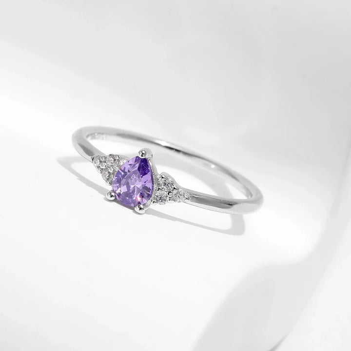 Aqui você encontra o presente perfeito para o amor da sua vida! Jóias em Prata 925, Ouro 18K e Hipoalergênicas, Anel de namoro, Anel de Noivado e Anel Solitário para todos os estilos! Anel Cravejado, Anel Feminino de Ouro, Anel Feminino de Prata, com qualidade e durabilidade! Prata 925 e banho triplo de Ouro 18k. Peças feitas para Durar! Confira nossas promoções e leve frete grátis para todo o Brasil! Garantia de envio e devolução fácil