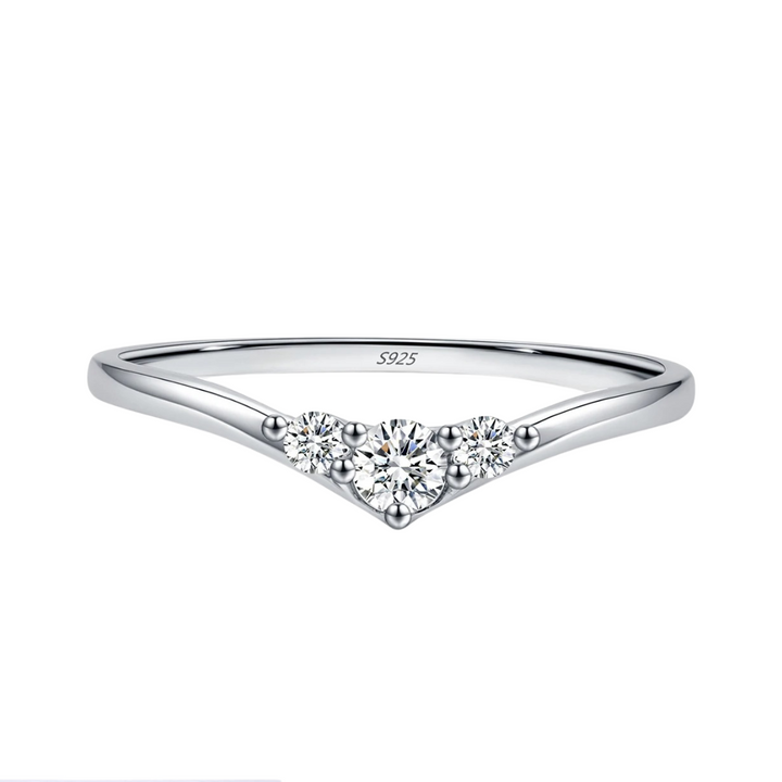 Aqui você encontra o presente perfeito para o amor da sua vida! Jóias em Prata 925, Ouro 18K e Hipoalergênicas, Anel de namoro, Anel de Noivado e Anel Solitário para todos os estilos! Anel Cravejado, Anel Feminino de Ouro, Anel Feminino de Prata, com qualidade e durabilidade! Prata 925 e banho triplo de Ouro 18k. Peças feitas para Durar! Confira nossas promoções e leve frete grátis para todo o Brasil! Garantia de envio e devolução fácil.