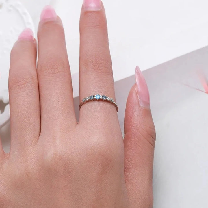 Aqui você encontra o presente perfeito para o amor da sua vida! Jóias em Prata 925, Ouro 18K e Hipoalergênicas, Anel de namoro, Anel de Noivado e Anel Solitário para todos os estilos! Anel Cravejado, Anel Feminino de Ouro, Anel Feminino de Prata, com qualidade e durabilidade! Prata 925 e banho triplo de Ouro 18k. Peças feitas para Durar! Confira nossas promoções e leve frete grátis para todo o Brasil! Garantia de envio e devolução fácil