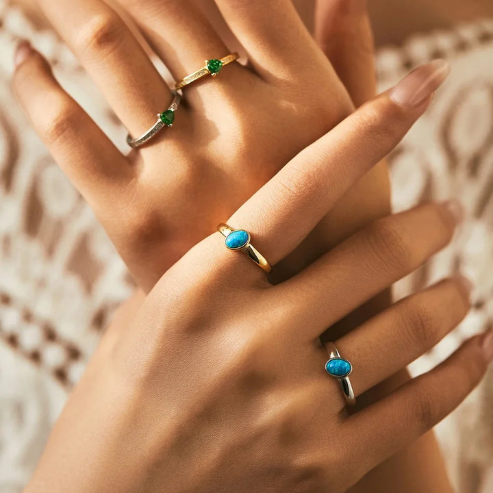 Aqui você encontra o presente perfeito para o amor da sua vida! Jóias em Prata 925, Ouro 18K e Hipoalergênicas, Anel de namoro, Anel de Noivado e Anel Solitário para todos os estilos! Anel Cravejado, Anel Feminino de Ouro, Anel Feminino de Prata, com qualidade e durabilidade! Prata 925 e banho triplo de Ouro 18k. Peças feitas para Durar! Confira nossas promoções e leve frete grátis para todo o Brasil! Garantia de envio e devolução fácil.