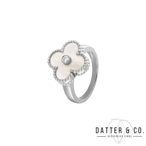 Aqui você encontra Anel Feminino para todos os estilos! Anel Cravejado, Anel Feminino de Ouro, Anel Feminino de Prata, com qualidade e durabilidade! Prata 925 e banho triplo de Ouro 18k. Peças feitas para Durar! Confira nossas promoções e leve frete grátis para todo o Brasil! Garantia de envio e devolução fácil.
