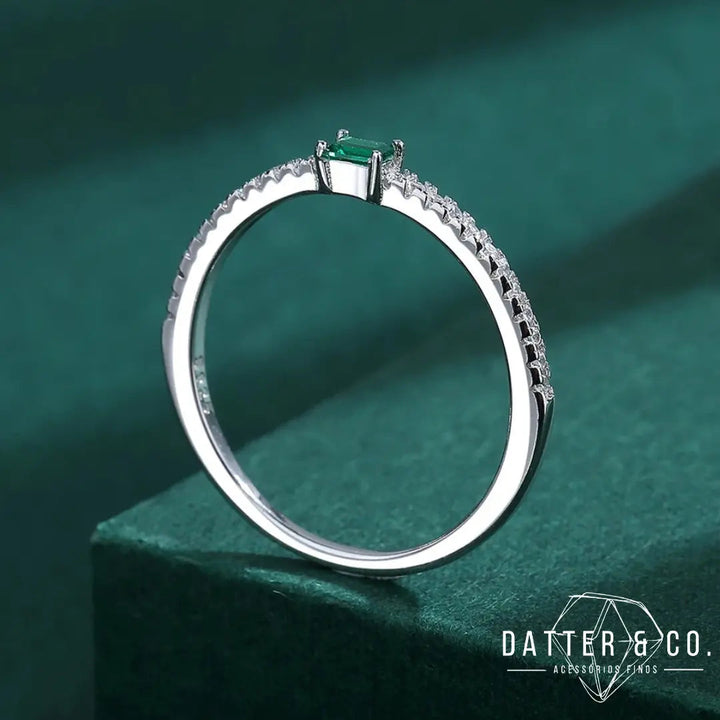 Aqui você encontra Anel Feminino para todos os estilos! Anel Cravejado, Anel Feminino de Ouro, Anel Feminino de Prata, com qualidade e durabilidade! Prata 925 e banho triplo de Ouro 18k. Peças feitas para Durar! Confira nossas promoções e leve frete grátis para todo o Brasil! Garantia de envio e devolução fácil.
