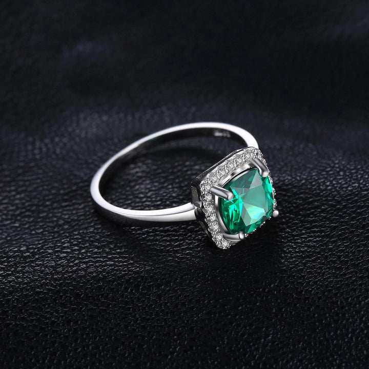 Você está procurando o presente ideal para sua mãe? Neste dia das mães, se você busca presentear com qualidade e elegância, separamos jóias únicas e exclusivas para você! Nossas jóias são compostas por Prata 925 e Ouro 18K, Aqui você encontra o presente ideal para a sua mãe! Confira nossas promoções e leve frete grátis para todo o Brasil! Garantia de envio, devolução fácil e embalagem presenteável!