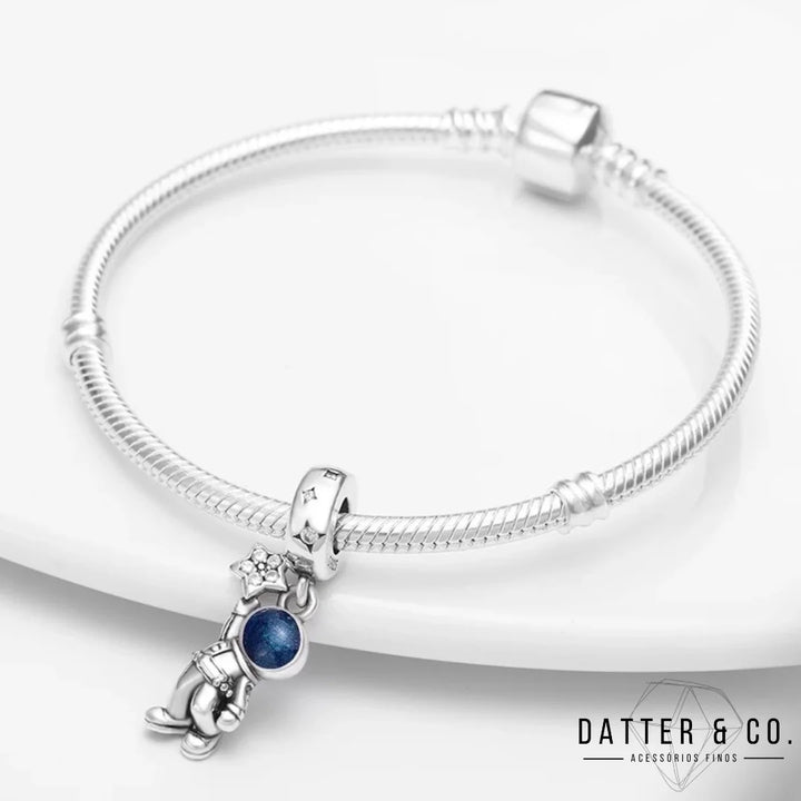 Aqui você encontra Pulseiras Femininas para todos os estilos! Pulseira Feminina de Prata, Ouro 18K e Pulseiras de Berloques, Berloques, Pulseiras de Berloques de Prata! Peças feitas para durar! Confira nossas promoções e leve frete grátis para todo o Brasil! Garantia de envio e devolução fácil.