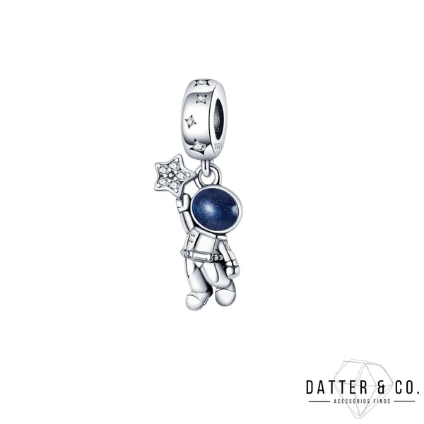 Aqui você encontra Pulseiras Femininas para todos os estilos! Pulseira Feminina de Prata, Ouro 18K e Pulseiras de Berloques, Berloques, Pulseiras de Berloques de Prata! Peças feitas para durar! Confira nossas promoções e leve frete grátis para todo o Brasil! Garantia de envio e devolução fácil.