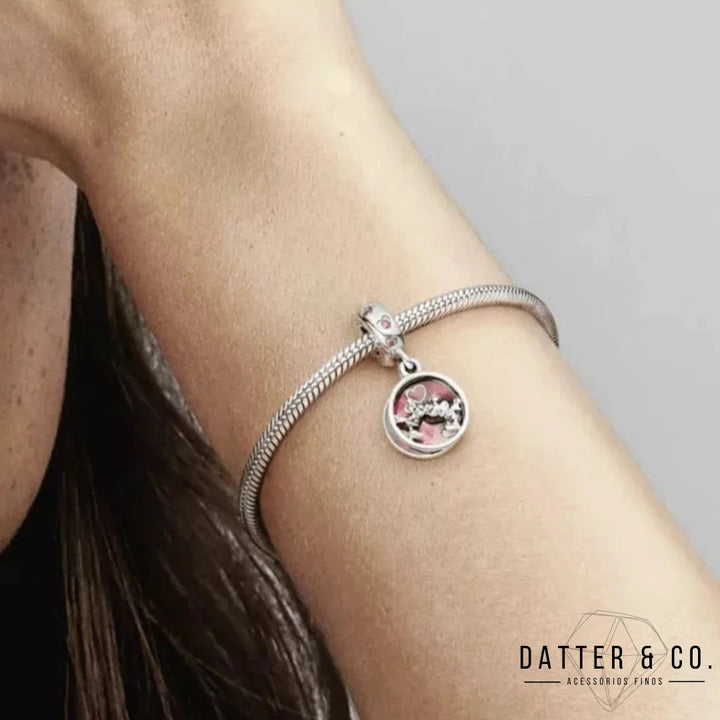 Aqui você encontra Pulseiras Femininas para todos os estilos! Pulseira Feminina de Prata, Ouro 18K e Pulseiras de Berloques, Berloques, Pulseiras de Berloques de Prata! Peças feitas para durar! Confira nossas promoções e leve frete grátis para todo o Brasil! Garantia de envio e devolução fácil.