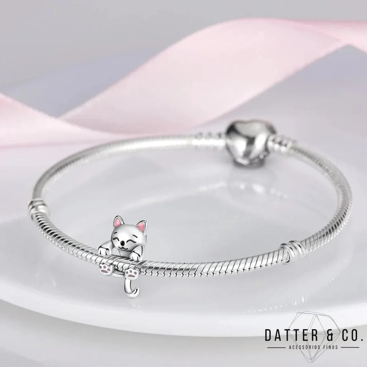 Aqui você encontra Pulseiras Femininas para todos os estilos! Pulseira Feminina de Prata, Ouro 18K e Pulseiras de Berloques, Berloques, Pulseiras de Berloques de Prata! Peças feitas para durar! Confira nossas promoções e leve frete grátis para todo o Brasil! Garantia de envio e devolução fácil.