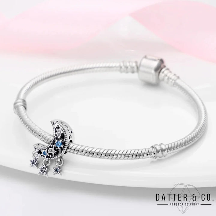 Aqui você encontra Pulseiras Femininas para todos os estilos! Pulseira Feminina de Prata, Ouro 18K e Pulseiras de Berloques, Berloques, Pulseiras de Berloques de Prata! Peças feitas para durar! Confira nossas promoções e leve frete grátis para todo o Brasil! Garantia de envio e devolução fácil.
