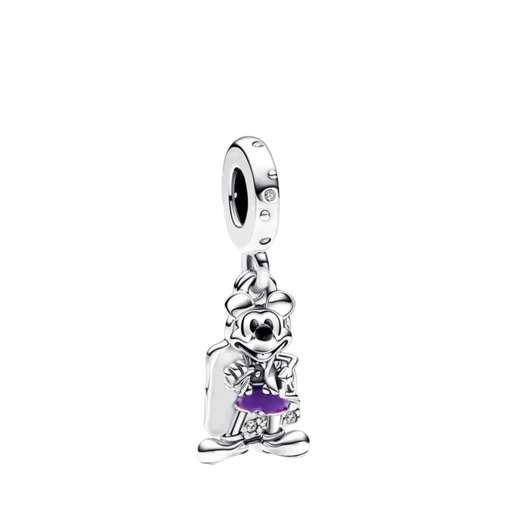 Aqui você encontra Pulseiras Femininas para todos os estilos! Pulseira Feminina de Prata, Ouro 18K e Pulseiras de Berloques, Berloques, Pulseiras de Berloques de Prata! Peças feitas para durar! Confira nossas promoções e leve frete grátis para todo o Brasil! Garantia de envio e devolução fácil.