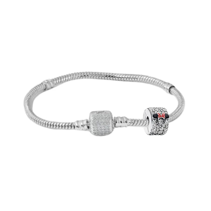Aqui você encontra Pulseiras Femininas para todos os estilos! Pulseira Feminina de Prata, Ouro 18K e Pulseiras de Berloques, Berloques, Pulseiras de Berloques de Prata! Peças feitas para durar! Confira nossas promoções e leve frete grátis para todo o Brasil! Garantia de envio e devolução fácil.
