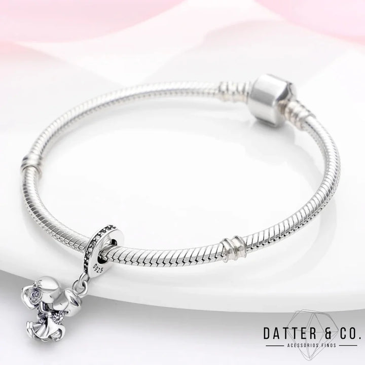 Aqui você encontra Pulseiras Femininas para todos os estilos! Pulseira Feminina de Prata, Ouro 18K e Pulseiras de Berloques, Berloques, Pulseiras de Berloques de Prata! Peças feitas para durar! Confira nossas promoções e leve frete grátis para todo o Brasil! Garantia de envio e devolução fácil.