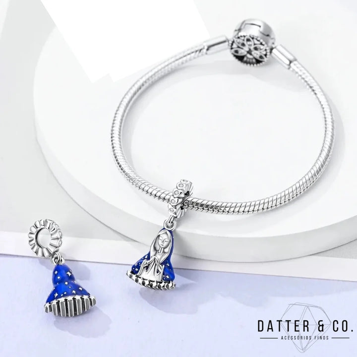 Aqui você encontra Pulseiras Femininas para todos os estilos! Pulseira Feminina de Prata, Ouro 18K e Pulseiras de Berloques, Berloques, Pulseiras de Berloques de Prata! Peças feitas para durar! Confira nossas promoções e leve frete grátis para todo o Brasil! Garantia de envio e devolução fácil.
