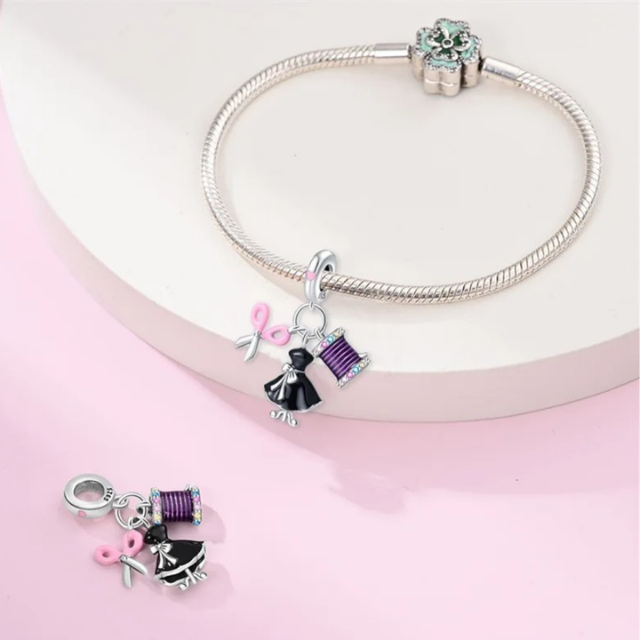 Aqui você encontra Pulseiras Femininas para todos os estilos! Pulseira Feminina de Prata, Ouro 18K e Pulseiras de Berloques, Berloques, Pulseiras de Berloques de Prata! Peças feitas para durar! Confira nossas promoções e leve frete grátis para todo o Brasil! Garantia de envio e devolução fácil.