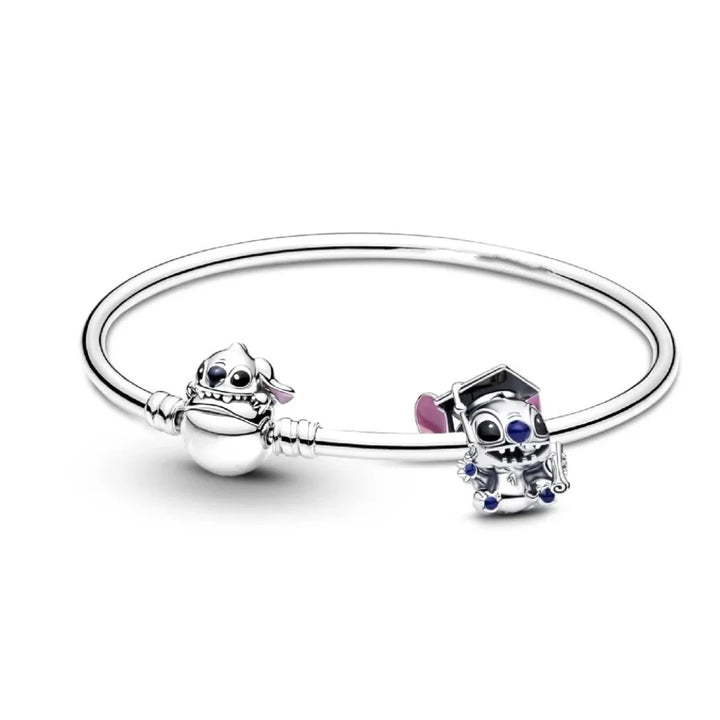 Aqui você encontra Pulseiras Femininas para todos os estilos! Pulseira Feminina de Prata, Ouro 18K e Pulseiras de Berloques, Berloques, Pulseiras de Berloques de Prata! Peças feitas para durar! Confira nossas promoções e leve frete grátis para todo o Brasil! Garantia de envio e devolução fácil.