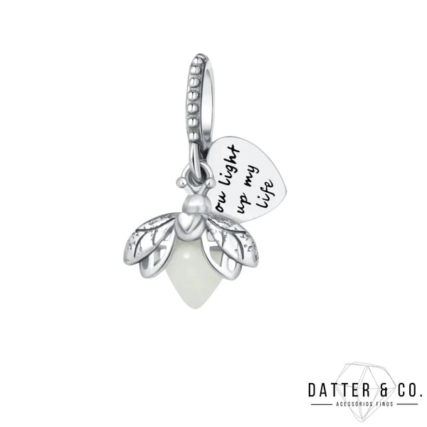 Aqui você encontra Pulseiras Femininas para todos os estilos! Pulseira Feminina de Prata, Ouro 18K e Pulseiras de Berloques, Berloques, Pulseiras de Berloques de Prata! Peças feitas para durar! Confira nossas promoções e leve frete grátis para todo o Brasil! Garantia de envio e devolução fácil.