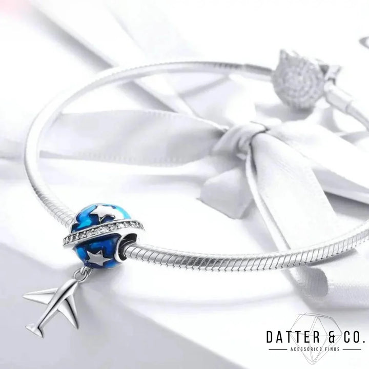Aqui você encontra Pulseiras Femininas para todos os estilos! Pulseira Feminina de Prata, Ouro 18K e Pulseiras de Berloques, Berloques, Pulseiras de Berloques de Prata! Peças feitas para durar! Confira nossas promoções e leve frete grátis para todo o Brasil! Garantia de envio e devolução fácil.