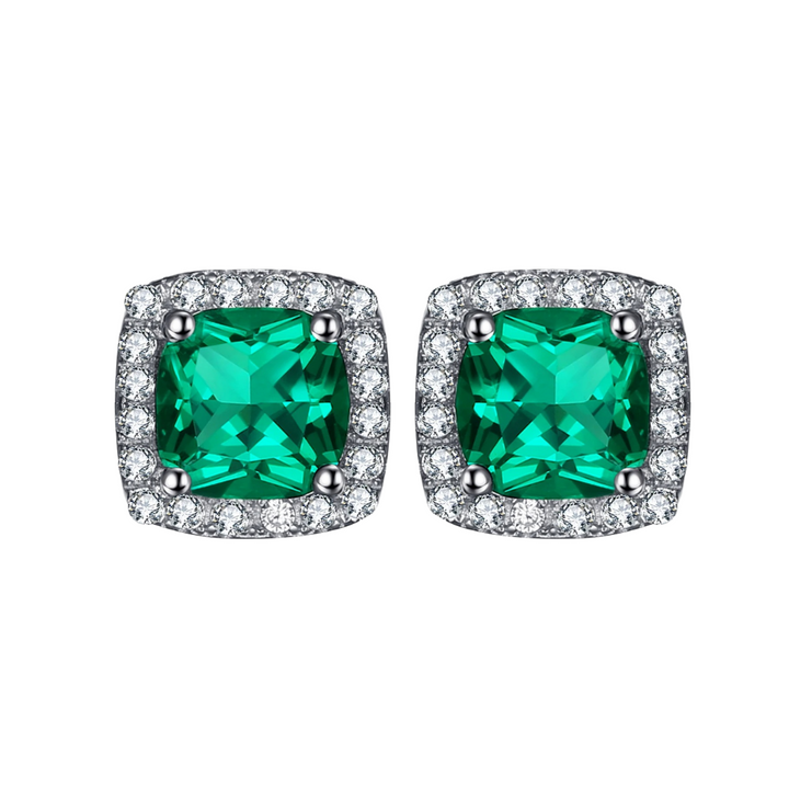 Você está procurando o presente ideal para sua mãe? Neste dia das mães, se você busca presentear com qualidade e elegância, separamos jóias únicas e exclusivas para você! Nossas jóias são compostas por Prata 925 e Ouro 18K, Aqui você encontra o presente ideal para a sua mãe! Confira nossas promoções e leve frete grátis para todo o Brasil! Garantia de envio, devolução fácil e embalagem presenteável!