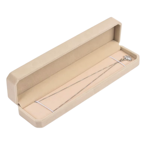 Aqui você encontra Porta Joias de qualidade e para todos os estilos! Porta Joias Grande, Porta Joias pequeno, Mini Porta Joias, Porta Joias para viagem e Porta Joias de Acrilico! Conserve suas jóias em nossos porta joias e aumente a durabilidade delas! Confira nossas promoções e leve frete grátis para todo o Brasil! Garantia de envio e devolução fácil.
