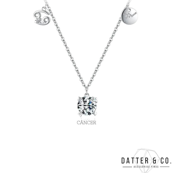 Os melhores colares femininos, colar feminino de prata, colar feminino de ouro, colar de pérola, colar feminino delicado com qualidade e durabilidade, peças que duram, não causam alergias e nem escurecem com o uso! Compre aqui na Datter & Co, Frete Grátis e Devolução Fácil.