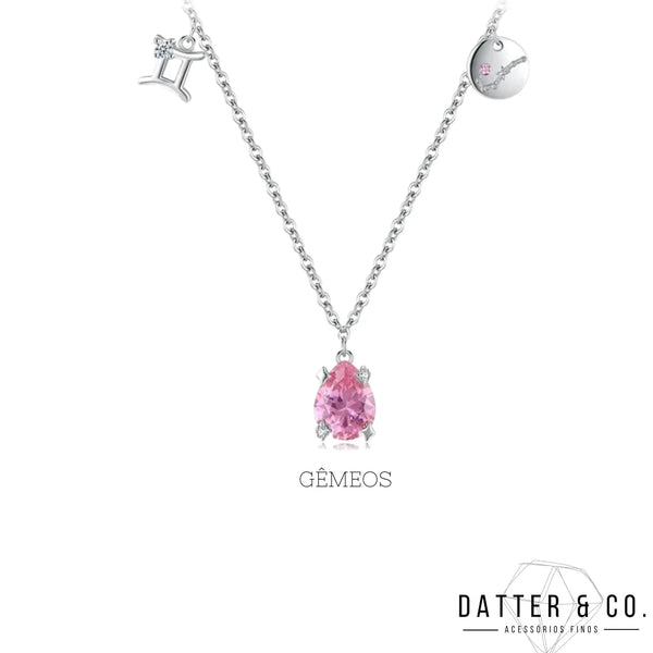 Os melhores colares femininos, colar feminino de prata, colar feminino de ouro, colar de pérola, colar feminino delicado com qualidade e durabilidade, peças que duram, não causam alergias e nem escurecem com o uso! Compre aqui na Datter & Co, Frete Grátis e Devolução Fácil.