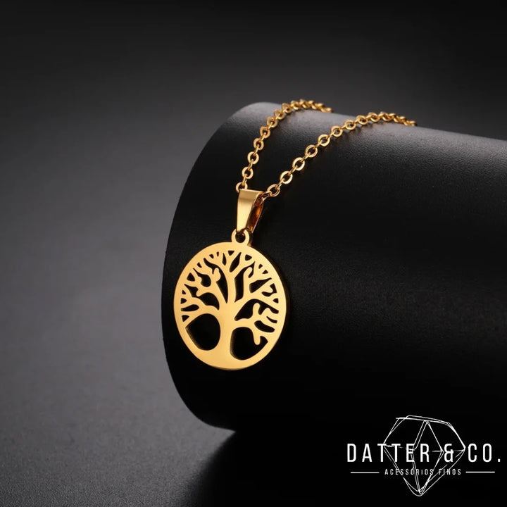 Os melhores colares femininos, colar feminino de prata, colar feminino de ouro, colar de pérola, colar feminino delicado com qualidade e durabilidade, peças que duram, não causam alergias e nem escurecem com o uso! Compre aqui na Datter & Co, Frete Grátis e Devolução Fácil.