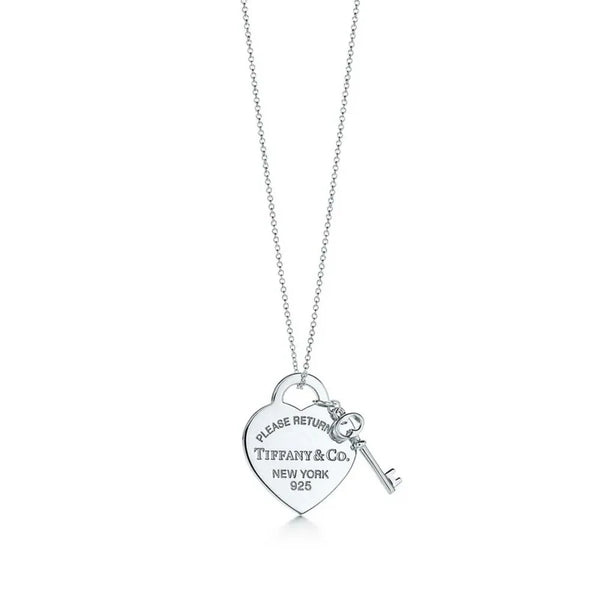 Os melhores colares femininos, colar feminino de prata, colar feminino de ouro, colar de pérola, colar feminino delicado com qualidade e durabilidade, peças que duram, não causam alergias e nem escurecem com o uso! Compre aqui na Datter & Co, Frete Grátis e Devolução Fácil.