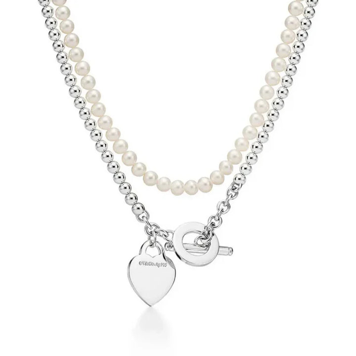 Os melhores colares femininos, colar feminino de prata, colar feminino de ouro, colar de pérola, colar feminino delicado com qualidade e durabilidade, peças que duram, não causam alergias e nem escurecem com o uso! Compre aqui na Datter & Co, Frete Grátis e Devolução Fácil.