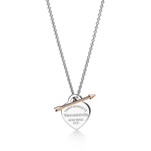 Os melhores colares femininos, colar feminino de prata, colar feminino de ouro, colar de pérola, colar feminino delicado com qualidade e durabilidade, peças que duram, não causam alergias e nem escurecem com o uso! Compre aqui na Datter & Co, Frete Grátis e Devolução Fácil.