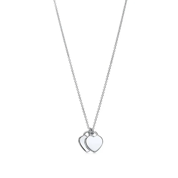Os melhores colares femininos, colar feminino de prata, colar feminino de ouro, colar de pérola, colar feminino delicado com qualidade e durabilidade, peças que duram, não causam alergias e nem escurecem com o uso! Compre aqui na Datter & Co, Frete Grátis e Devolução Fácil.