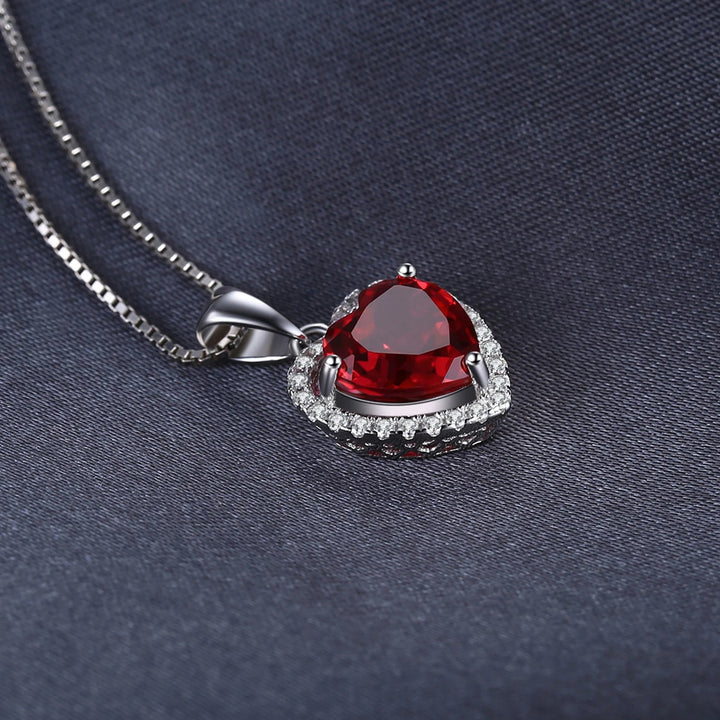 Você está procurando o presente ideal para sua mãe? Neste dia das mães, se você busca presentear com qualidade e elegância, separamos jóias únicas e exclusivas para você! Nossas jóias são compostas por Prata 925 e Ouro 18K, Aqui você encontra o presente ideal para a sua mãe! Confira nossas promoções e leve frete grátis para todo o Brasil! Garantia de envio, devolução fácil e embalagem presenteável!