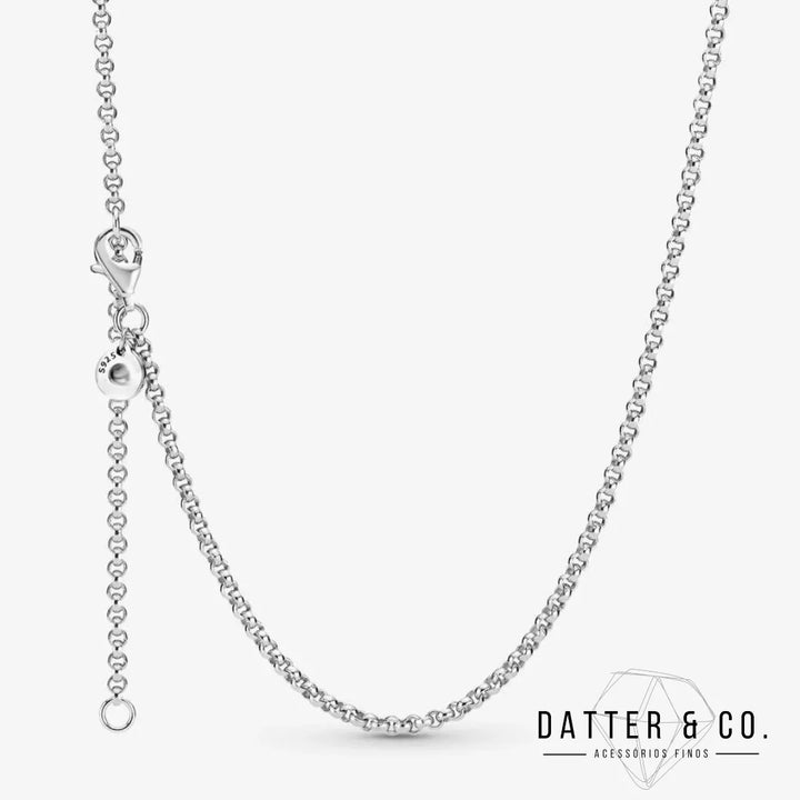 Os melhores colares femininos, colar feminino de prata, colar feminino de ouro, colar de pérola, colar feminino delicado com qualidade e durabilidade, peças que duram, não causam alergias e nem escurecem com o uso! Compre aqui na Datter & Co, Frete Grátis e Devolução Fácil.