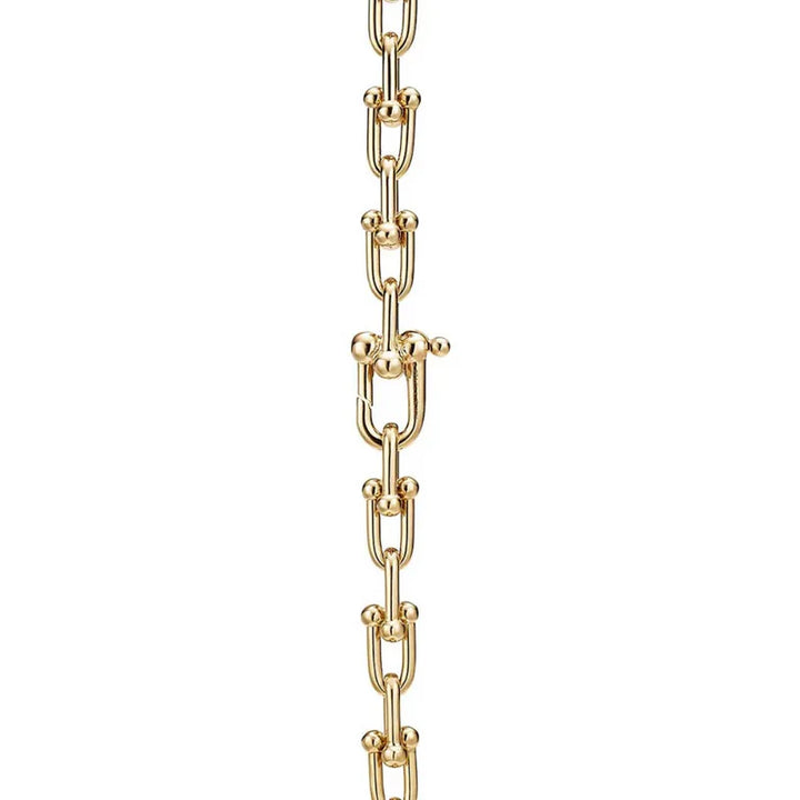 Os melhores colares femininos, colar feminino de prata, colar feminino de ouro, colar de pérola, colar feminino delicado com qualidade e durabilidade, peças que duram, não causam alergias e nem escurecem com o uso! Compre aqui na Datter & Co, Frete Grátis e Devolução Fácil.