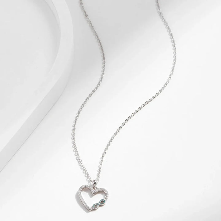 Se você busca por Conjunto de Prata  de alta qualidade, aqui na Datter &Co,você encontra o presente ideal para sua namorada,esposa,mãe, a mulher da sua vida! temos uma variedade de produtos que não escurecem com o uso, não causam alergias e são 100% á prova d'água, compre aqui na Datter & Co, Frete Grátis e Devolução Fácil.