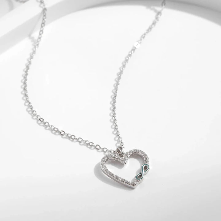 Se você busca por Conjunto de Prata  de alta qualidade, aqui na Datter &Co,você encontra o presente ideal para sua namorada,esposa,mãe, a mulher da sua vida! temos uma variedade de produtos que não escurecem com o uso, não causam alergias e são 100% á prova d'água, compre aqui na Datter & Co, Frete Grátis e Devolução Fácil.