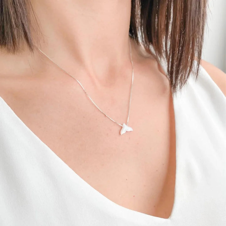 Se você busca por jóias de alta qualidade e recebimento em até 4 dias, aqui na Datter &Co, temos uma variedade de produtos que não escurecem com o uso, não causam alergias e são 100% á prova d'água, compre aqui na Datter & Co, Frete Grátis e Devolução Fácil