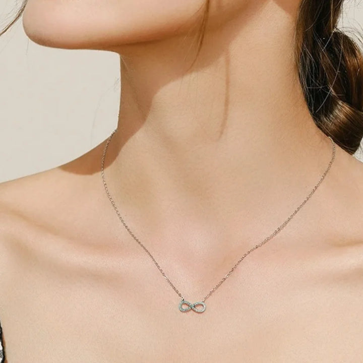 Se você busca por Conjunto de Prata  de alta qualidade, aqui na Datter &Co,você encontra o presente ideal para sua namorada,esposa,mãe, a mulher da sua vida! temos uma variedade de produtos que não escurecem com o uso, não causam alergias e são 100% á prova d'água, compre aqui na Datter & Co, Frete Grátis e Devolução Fácil.