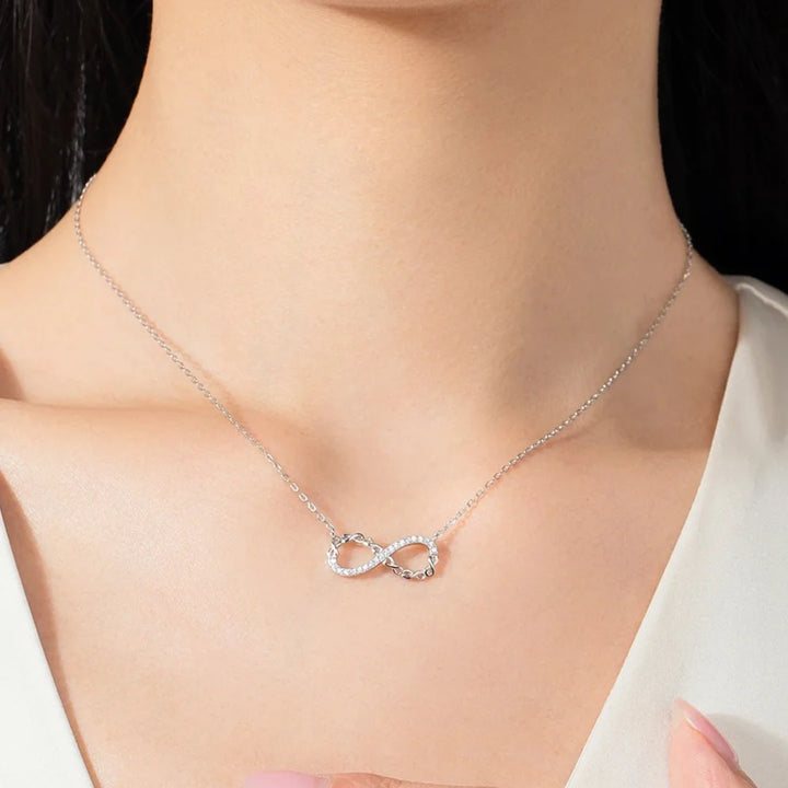 Se você busca por Conjunto de Prata  de alta qualidade, aqui na Datter &Co,você encontra o presente ideal para sua namorada,esposa,mãe, a mulher da sua vida! temos uma variedade de produtos que não escurecem com o uso, não causam alergias e são 100% á prova d'água, compre aqui na Datter & Co, Frete Grátis e Devolução Fácil.