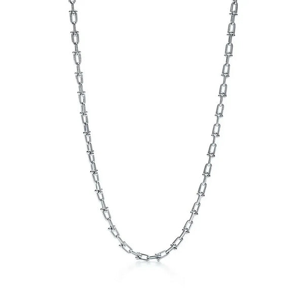 Os melhores colares femininos, colar feminino de prata, colar feminino de ouro, colar de pérola, colar feminino delicado com qualidade e durabilidade, peças que duram, não causam alergias e nem escurecem com o uso! Compre aqui na Datter & Co, Frete Grátis e Devolução Fácil.
