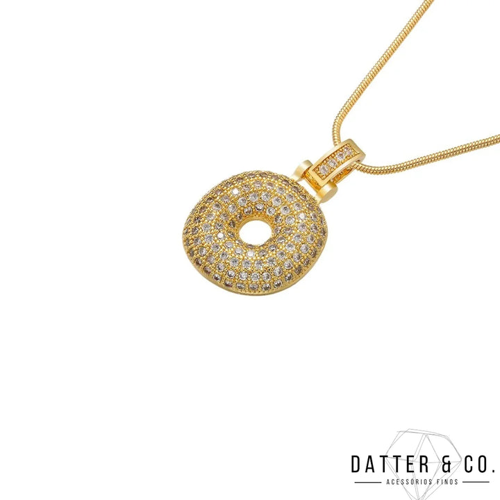 Os melhores colares femininos, colar feminino de prata, colar feminino de ouro, colar de pérola, colar feminino delicado com qualidade e durabilidade, peças que duram, não causam alergias e nem escurecem com o uso! Compre aqui na Datter & Co, Frete Grátis e Devolução Fácil.